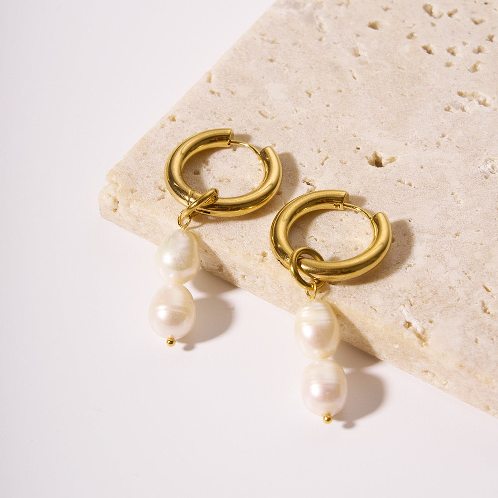 Junta Classic pearl hoops