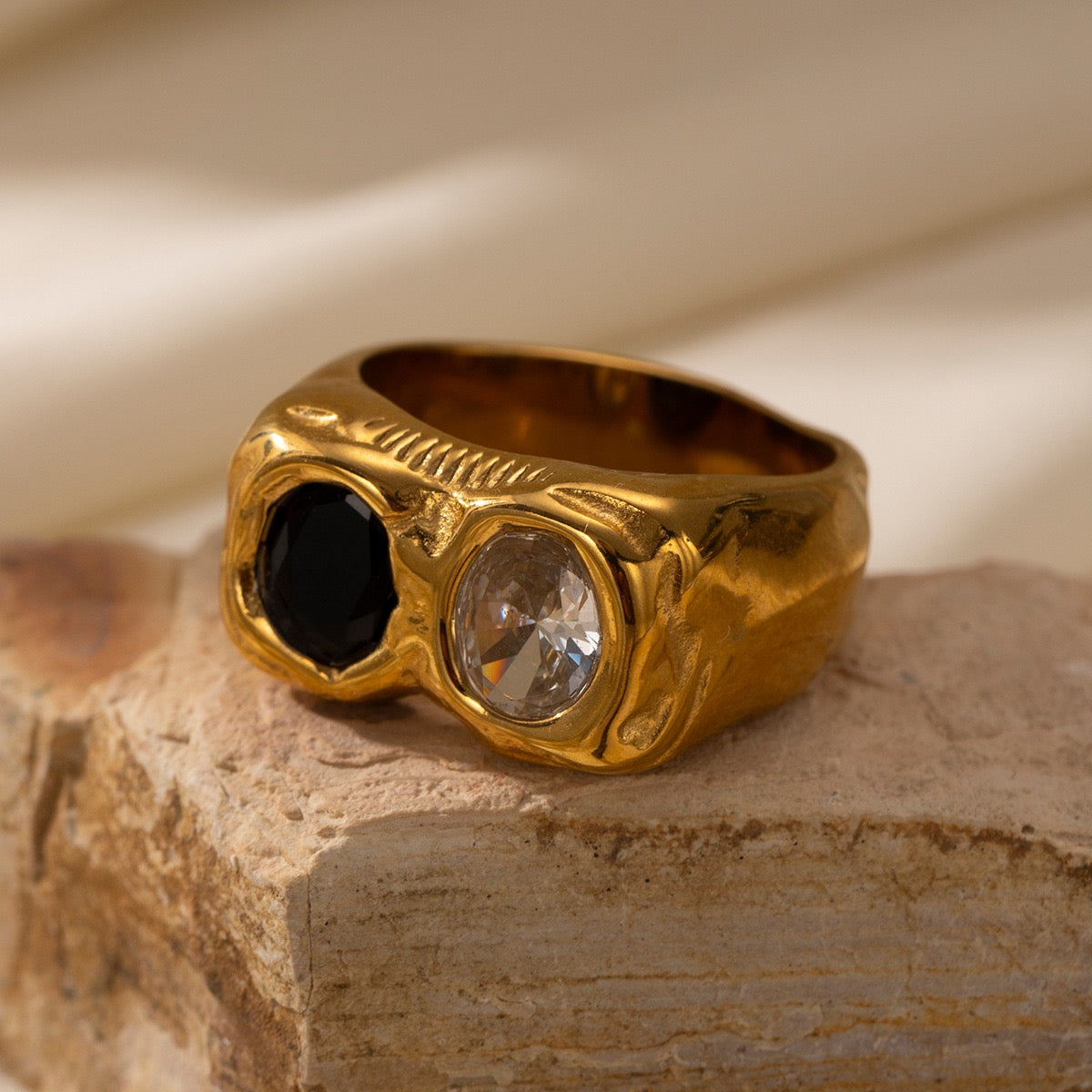Black ocean rings