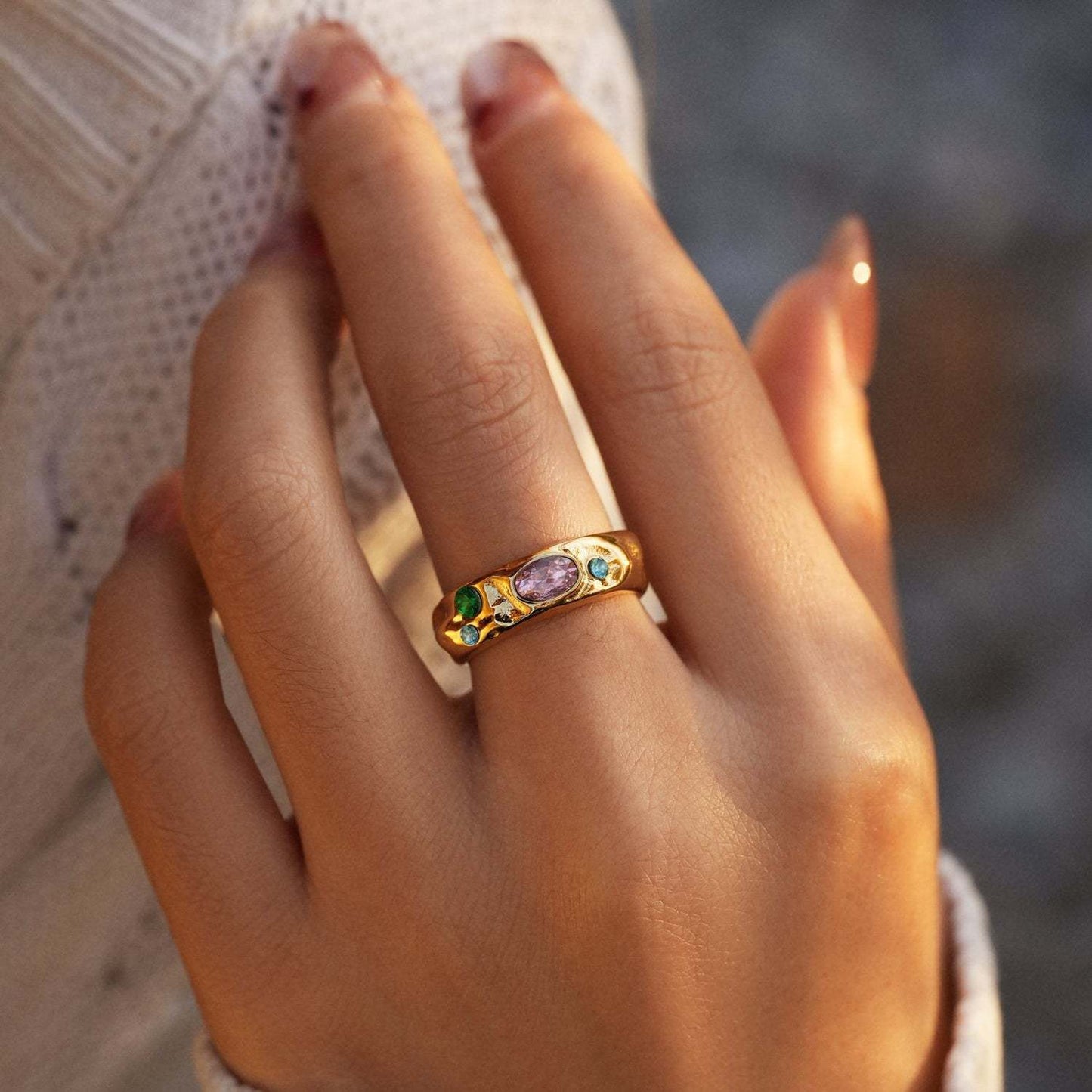 Alyssa Colorful life ring