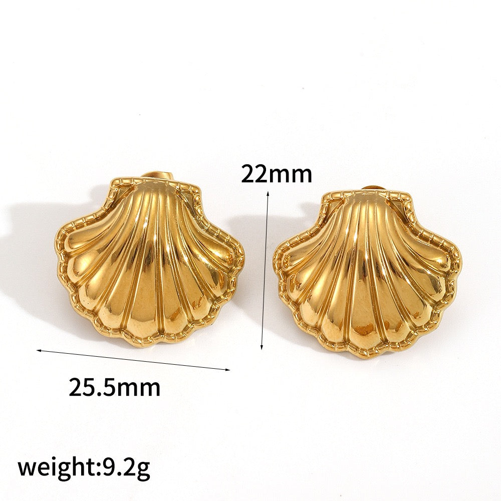 Selena shell earrings