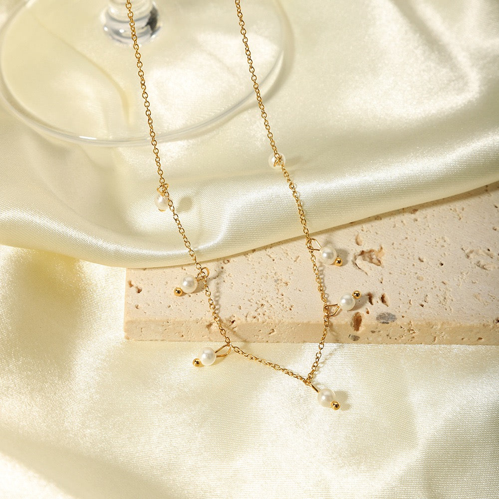 Katalie Pearl drops necklace