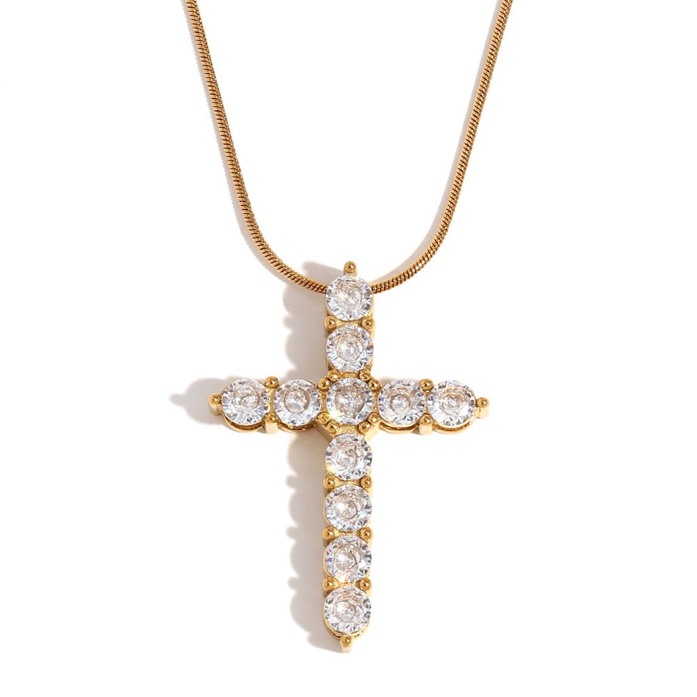 Cross pendant necklace