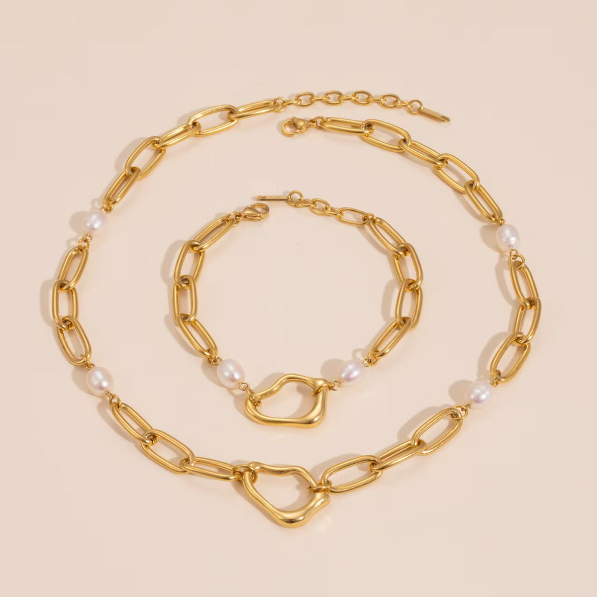 Green heart chain set