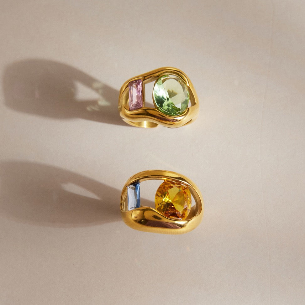 Sculptural Zirconia Statement Ring – Gold Tone Rings