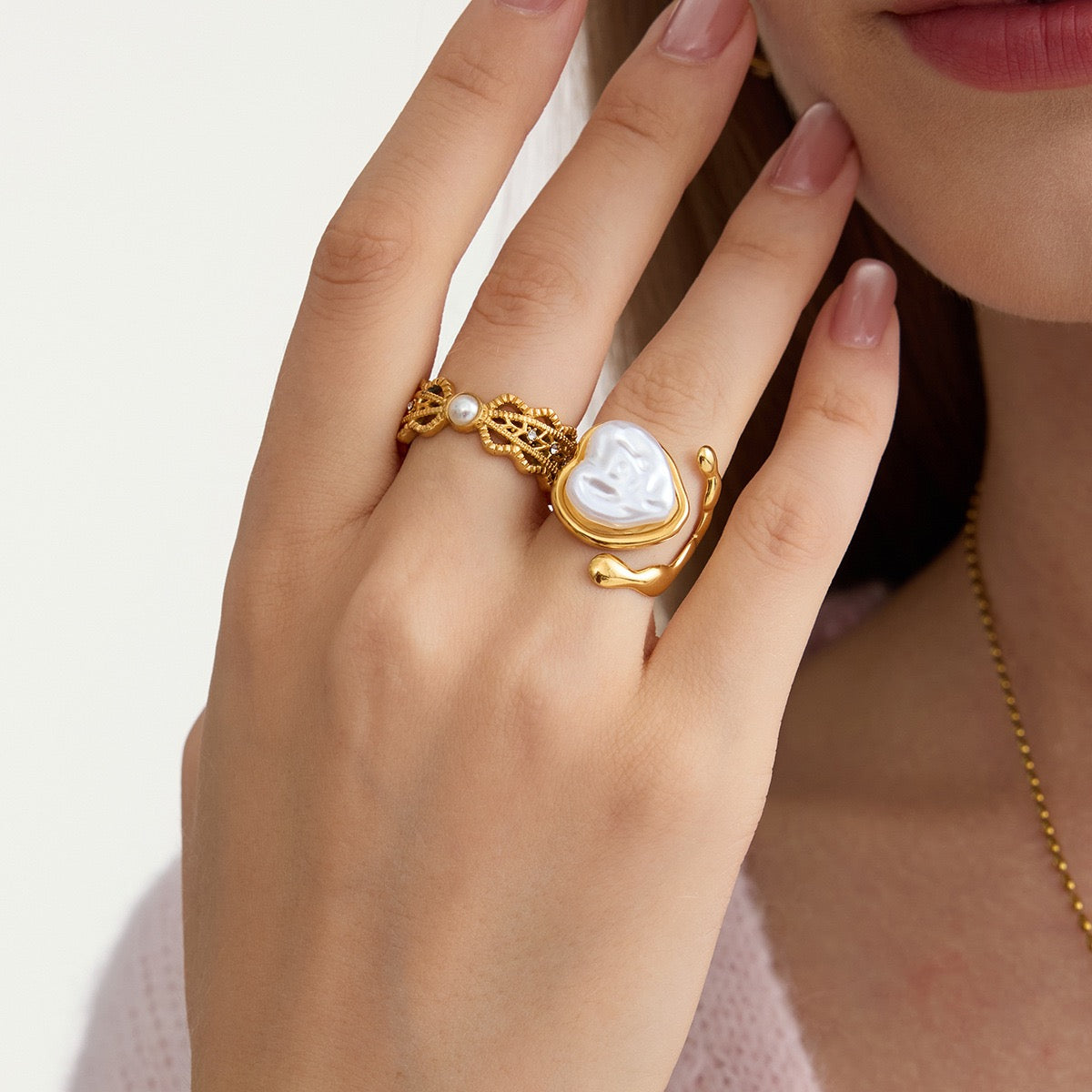 Pearl Heart Ribbon Ring – Gold Tone Statement Ring