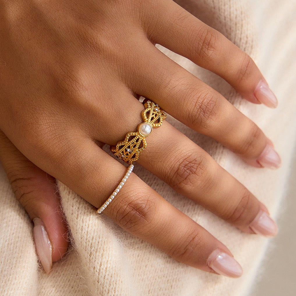 Pearl Heart Ribbon Ring – Gold Tone Statement Ring