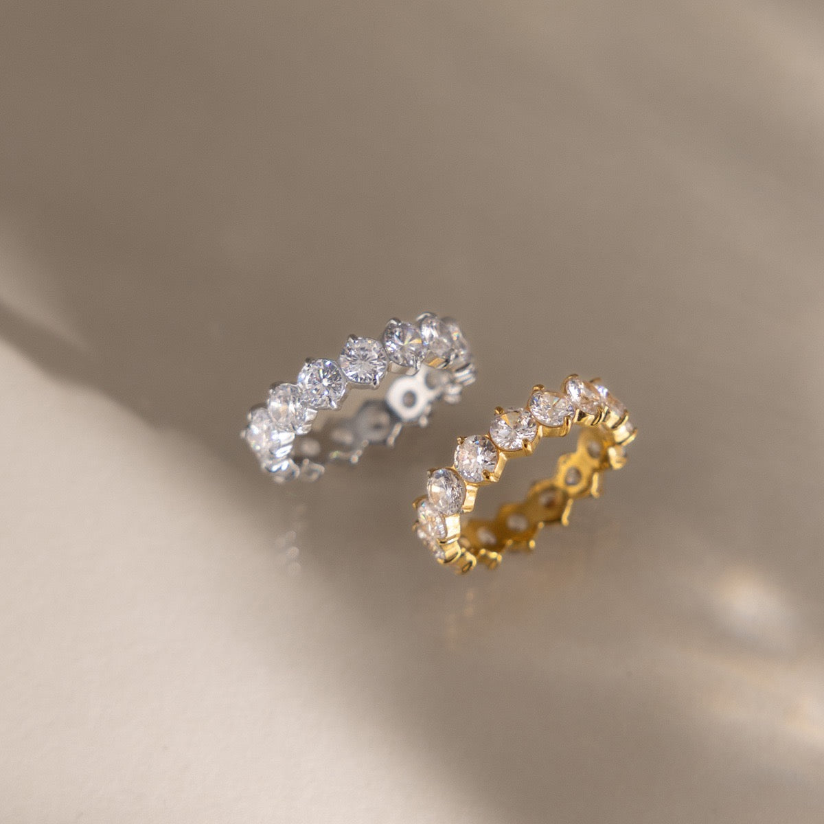 Tennis rock rings
