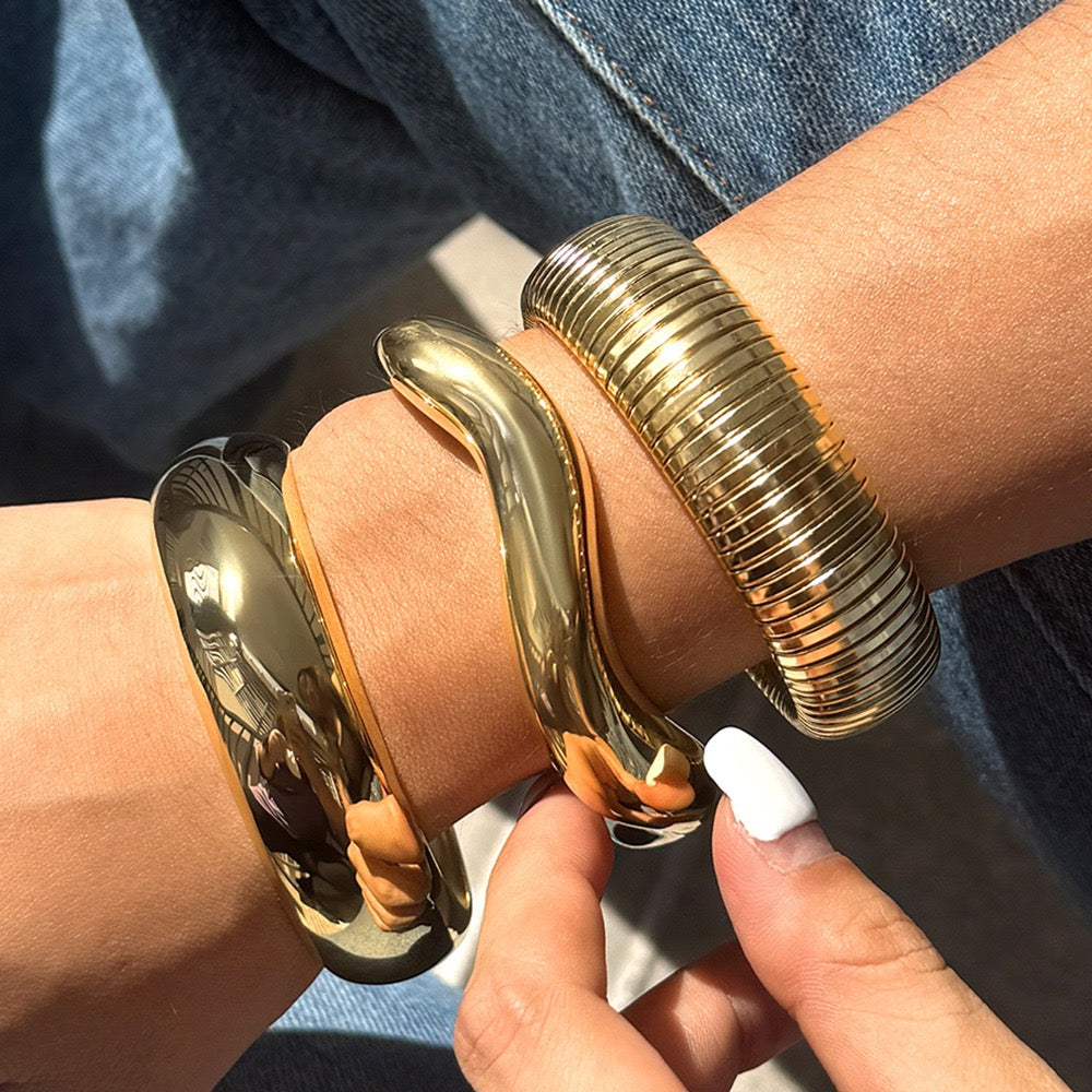 Big classic round bangle