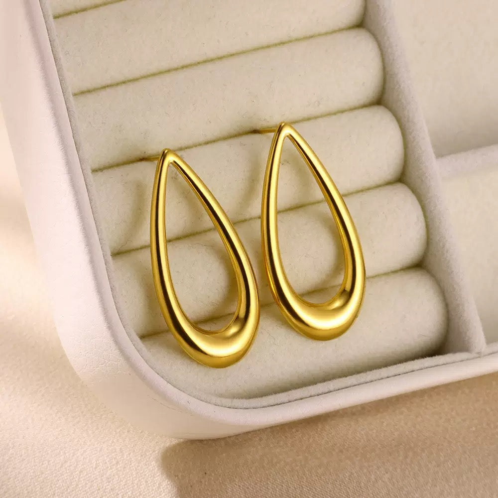 Oval hoops earrings