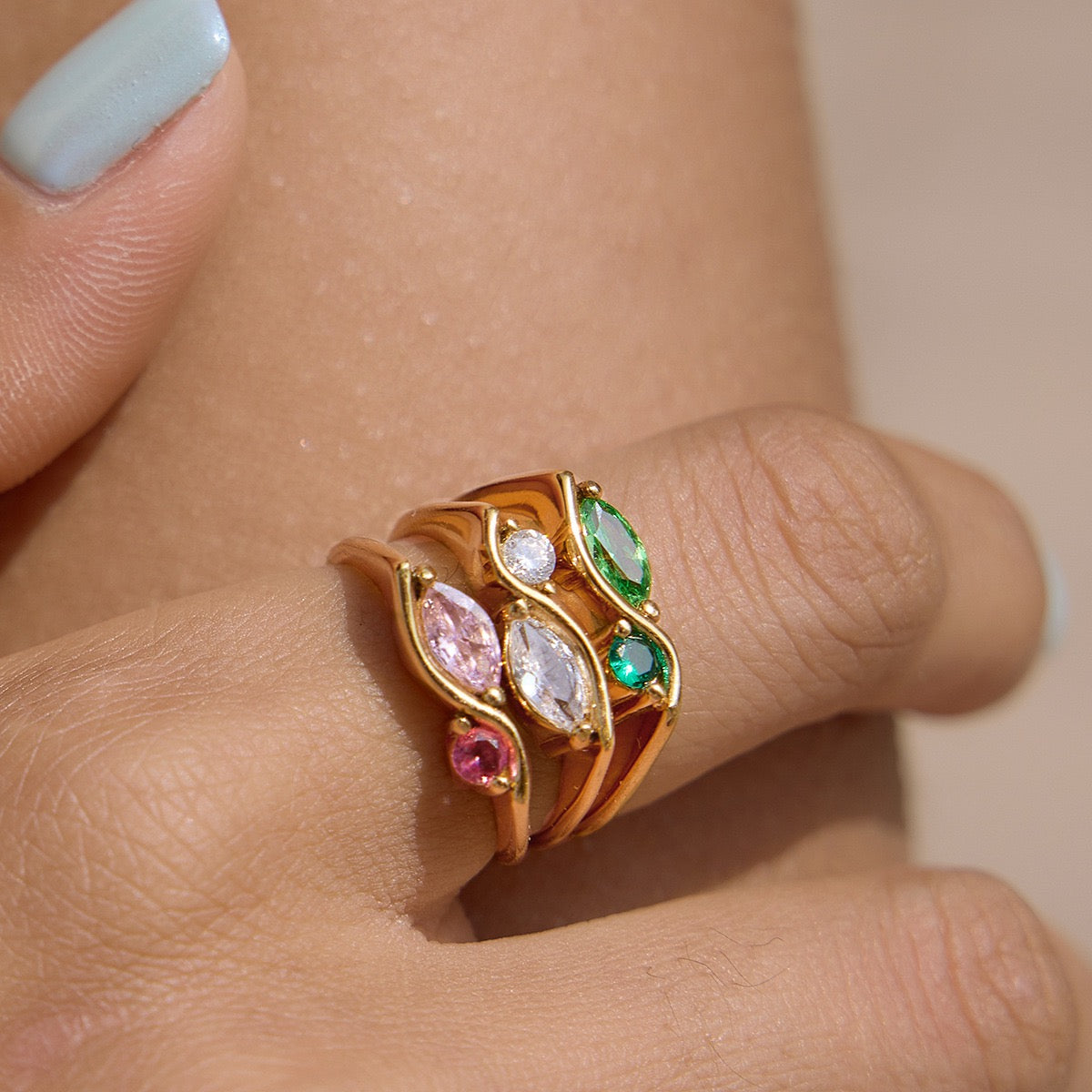Dainty two stars rings