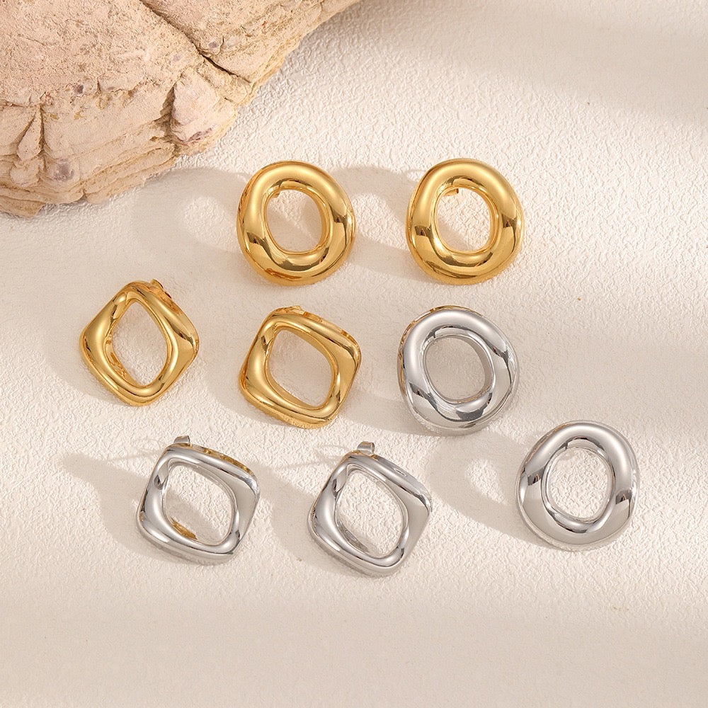 Oval hoops earrings