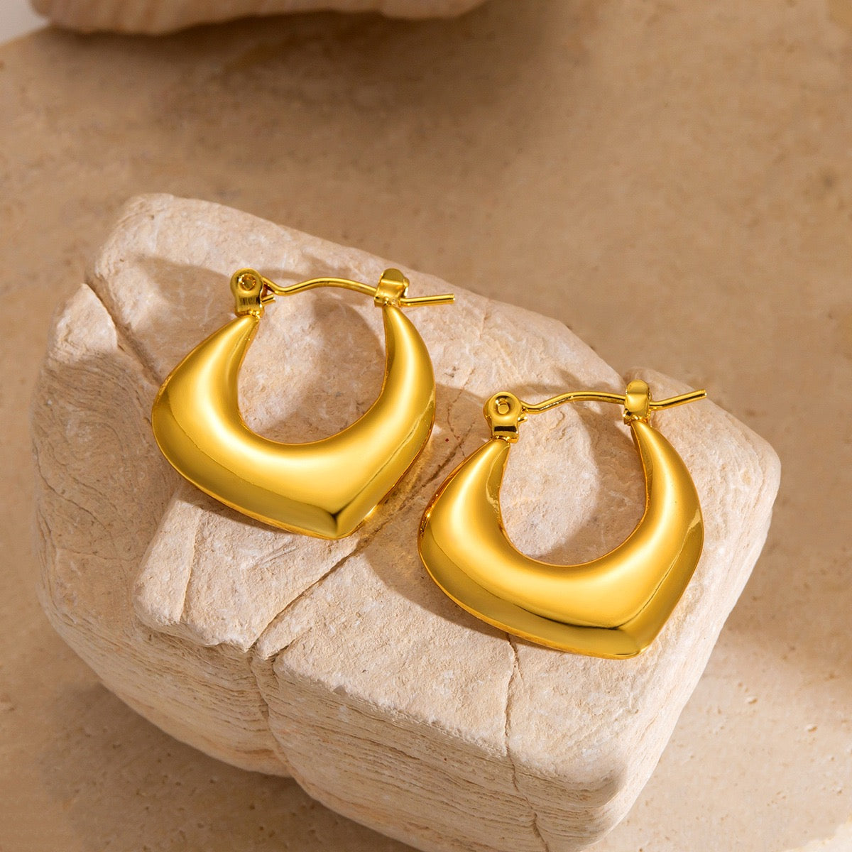 Classic chubby hoops