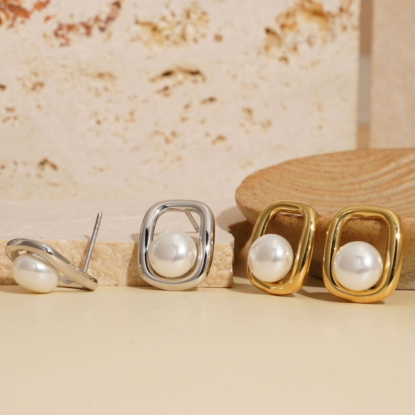 Yuki pearly earrings