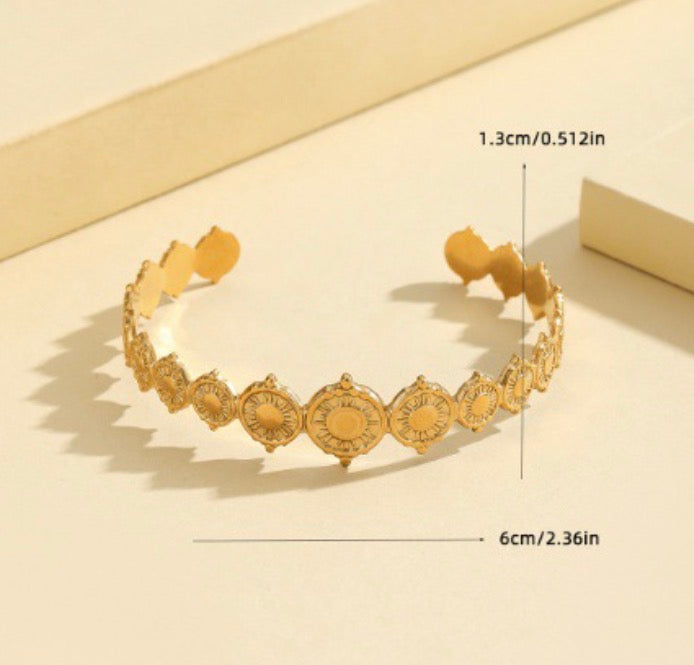 Sun band rings and bangles set