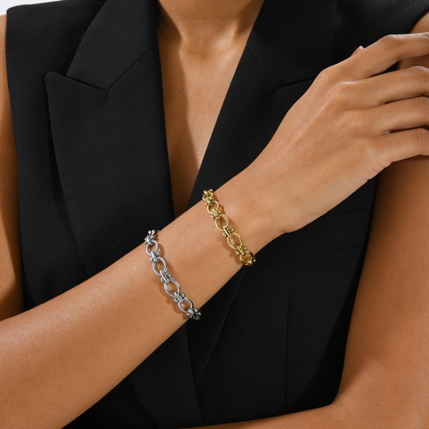 Silver round chains bracelet