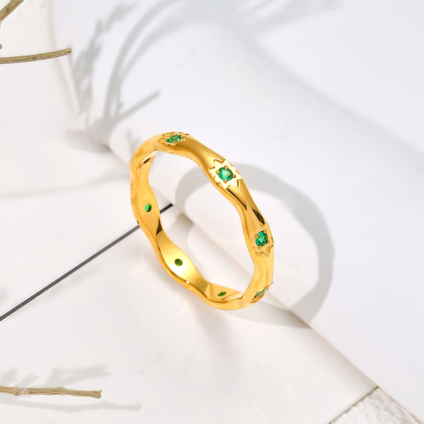 Green stars band rings