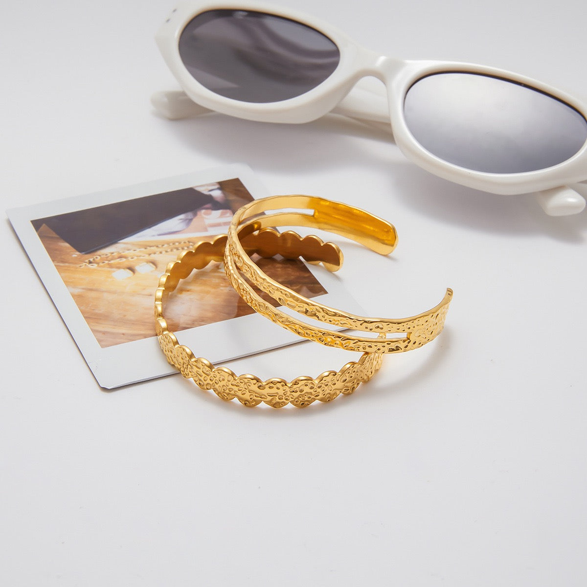Hammer open bangle