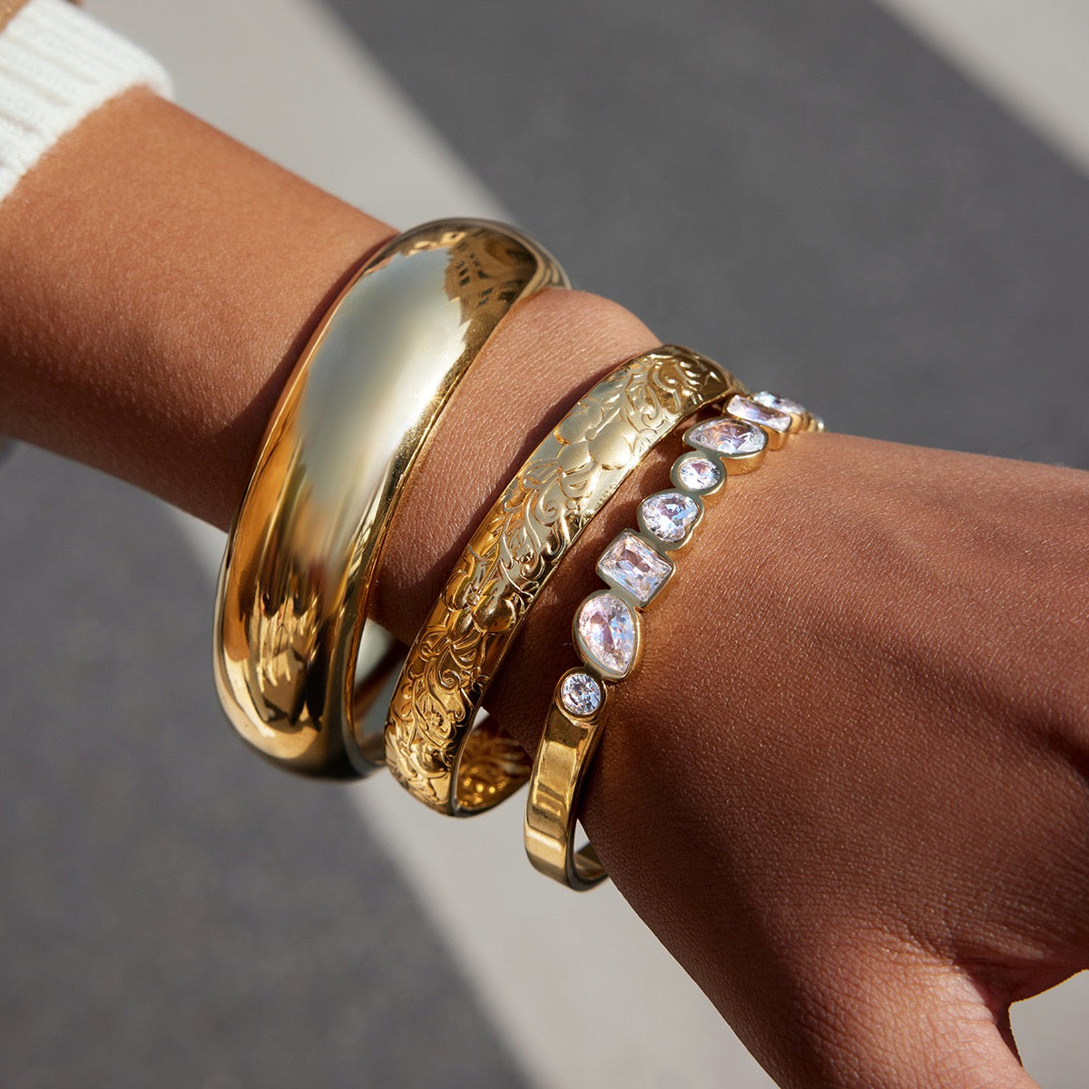 Big classic round bangle