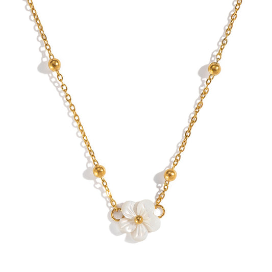 White flower bracelet and necklace set