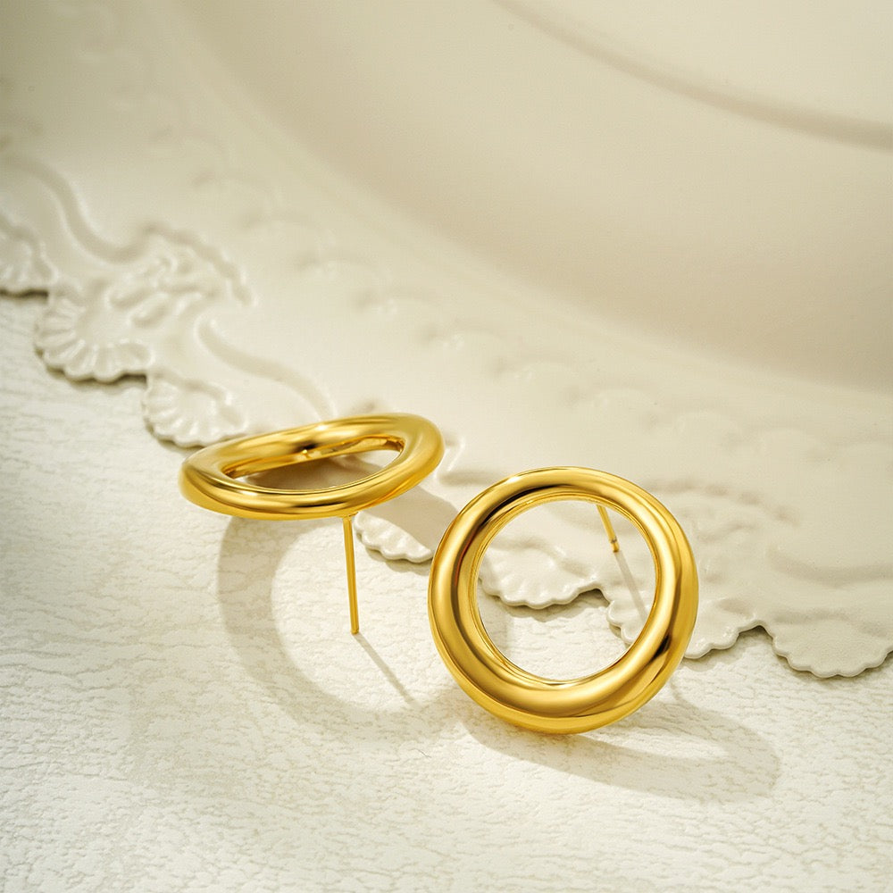 Oval hoops earrings