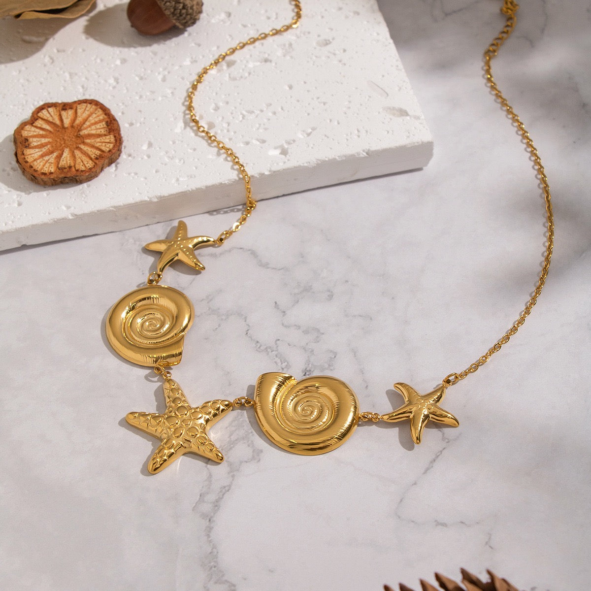 Swirl starfish necklace