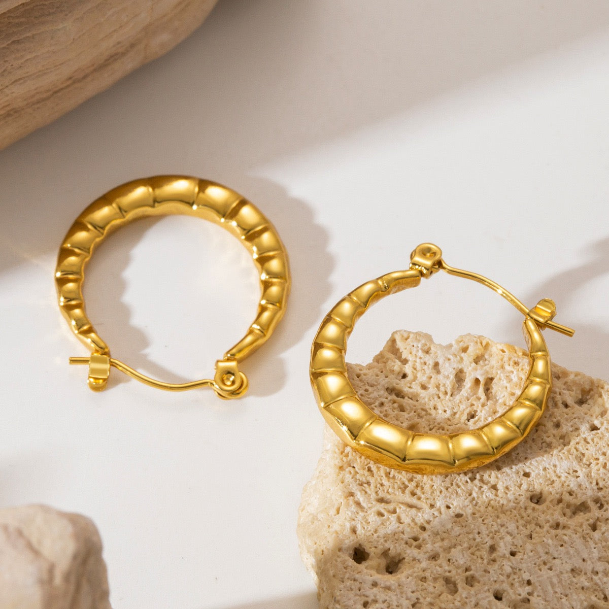 Alice twist hoops