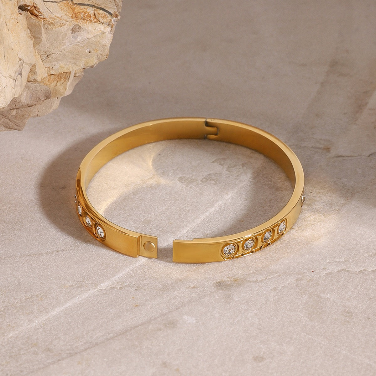 Rocky star bangle