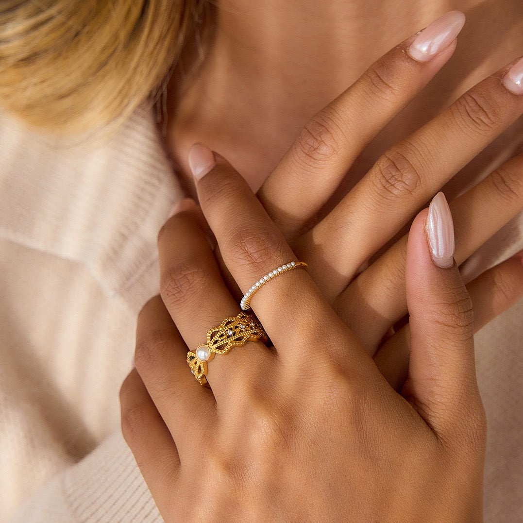 Pearl Heart Ribbon Ring – Gold Tone Statement Ring