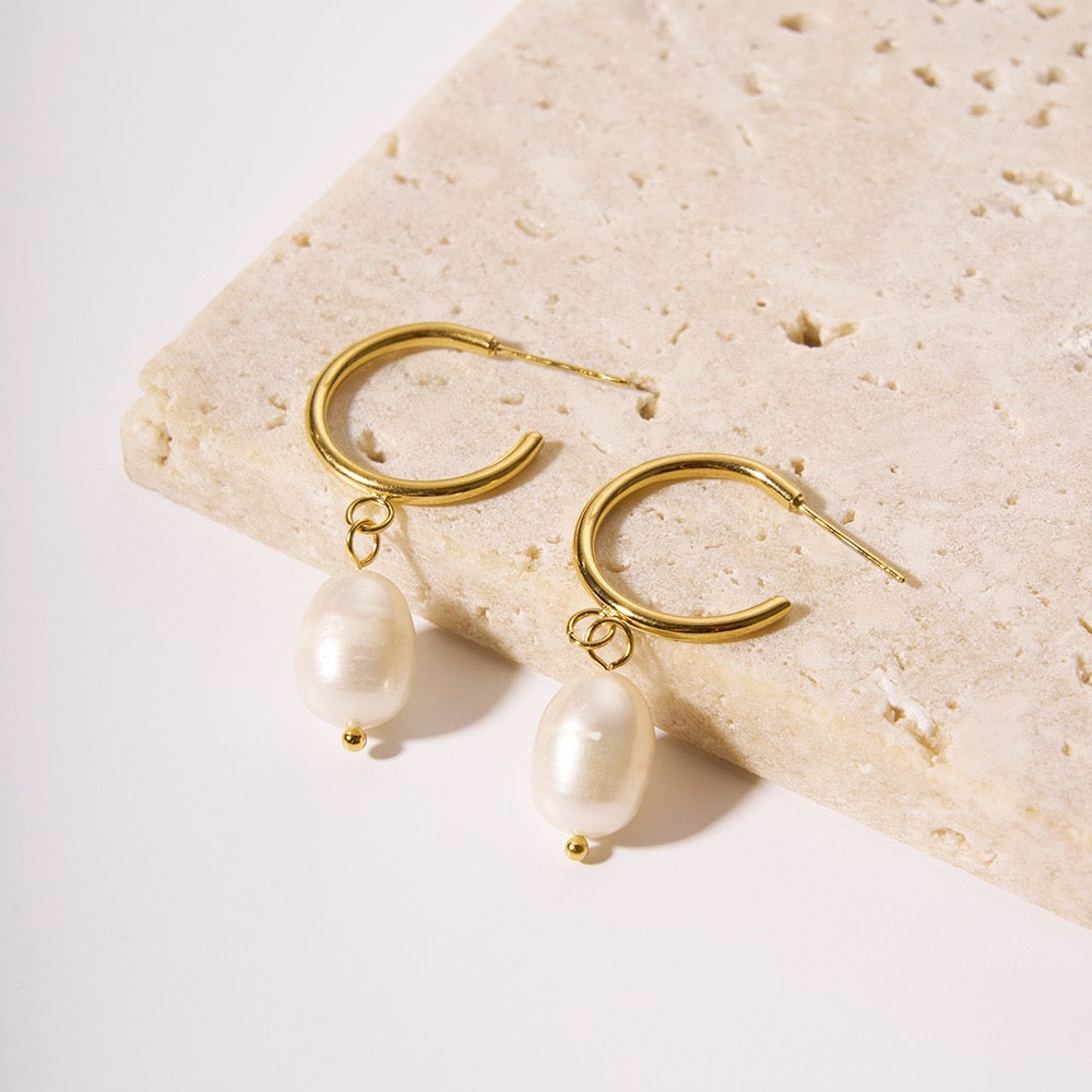 Junta Classic pearl hoops