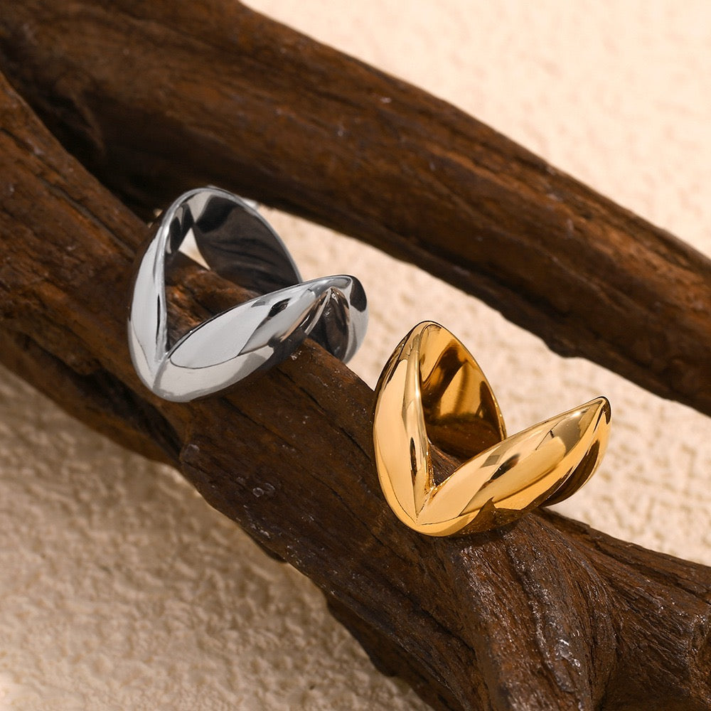 Siah Smiling mouth rings