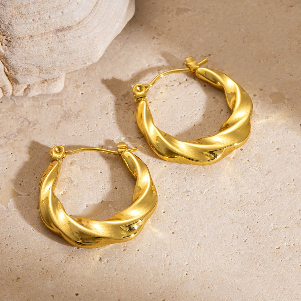 Alice twist hoops