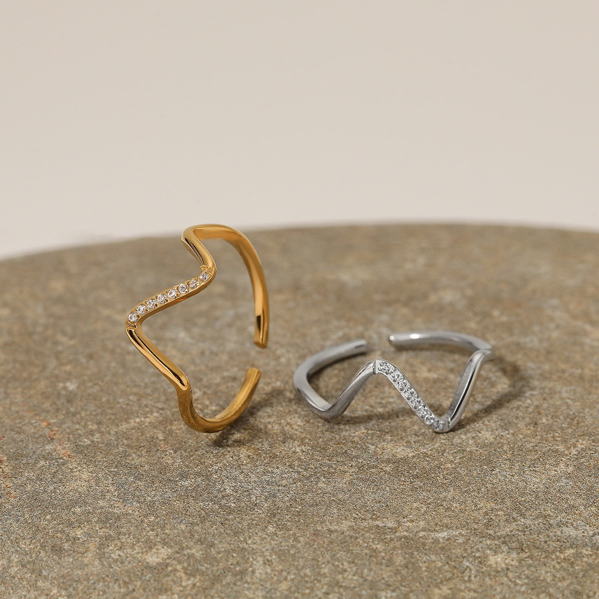 Dainty wave rings