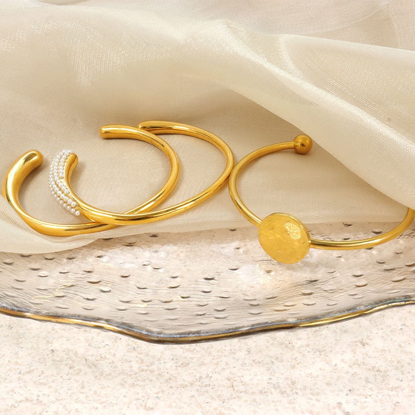 Moksha open bangle