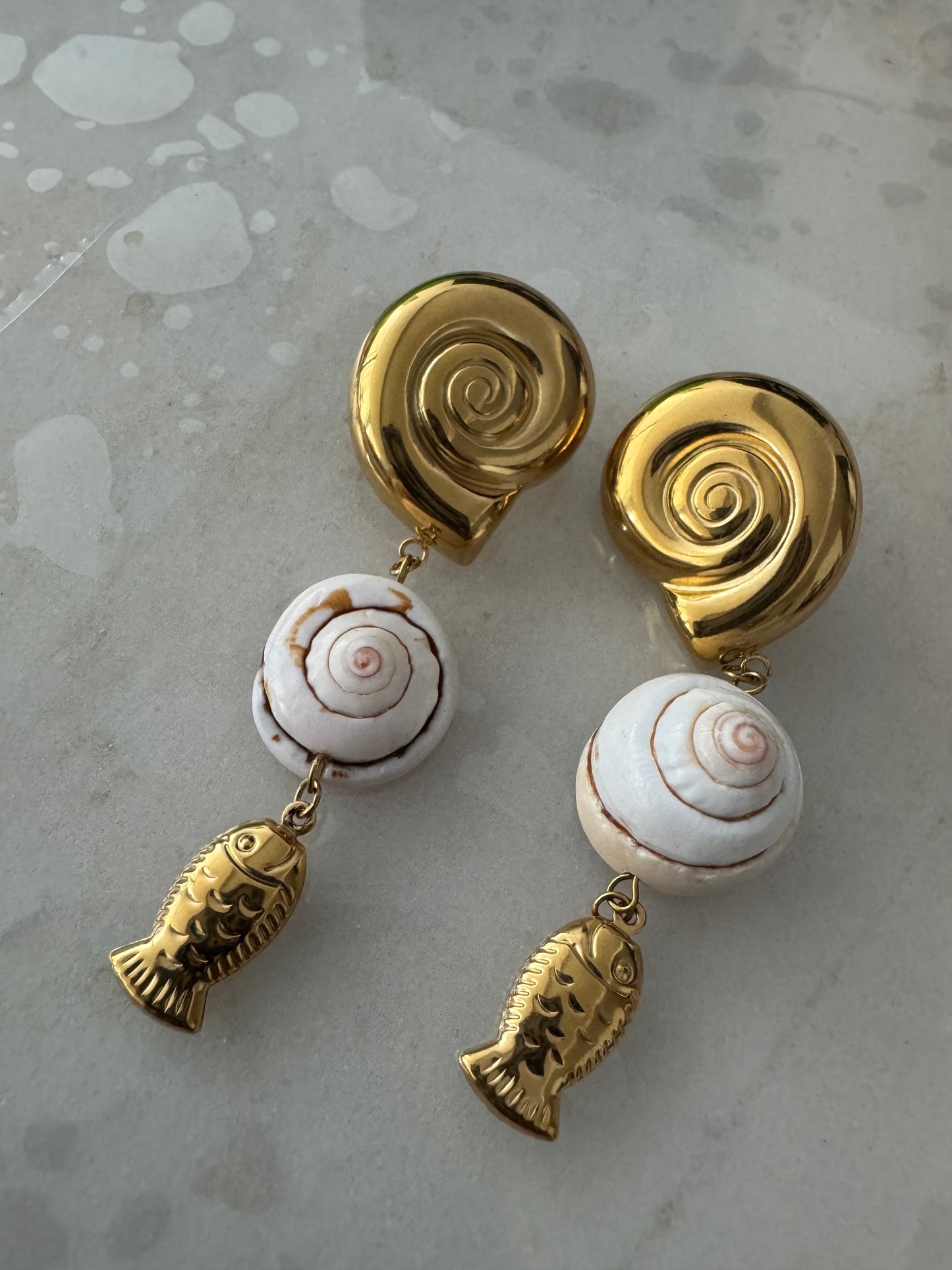 Swirl shell earrings