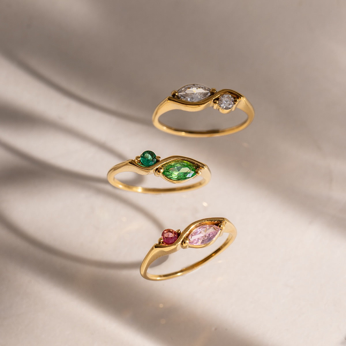 Dainty two stars rings