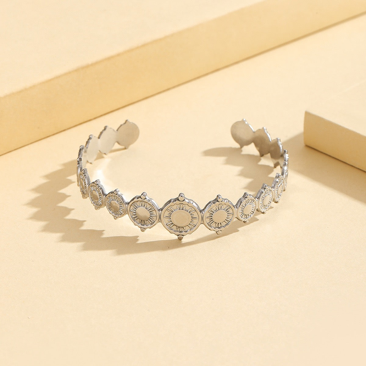Sun band rings and bangles set