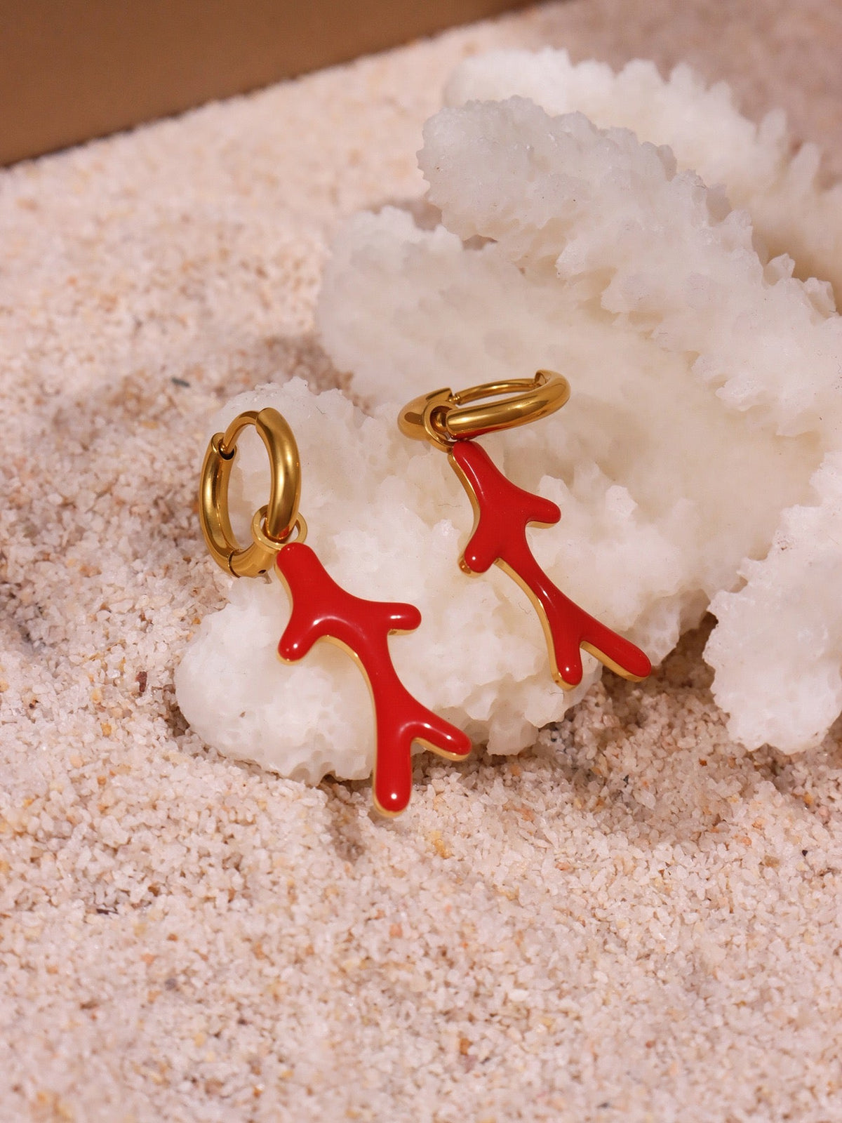 Red coral pendant necklace