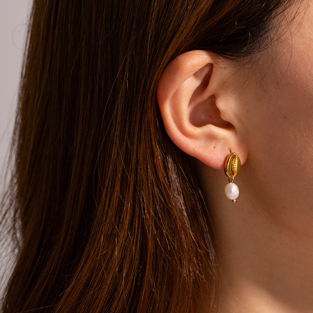 Tony Seashell pearl studs