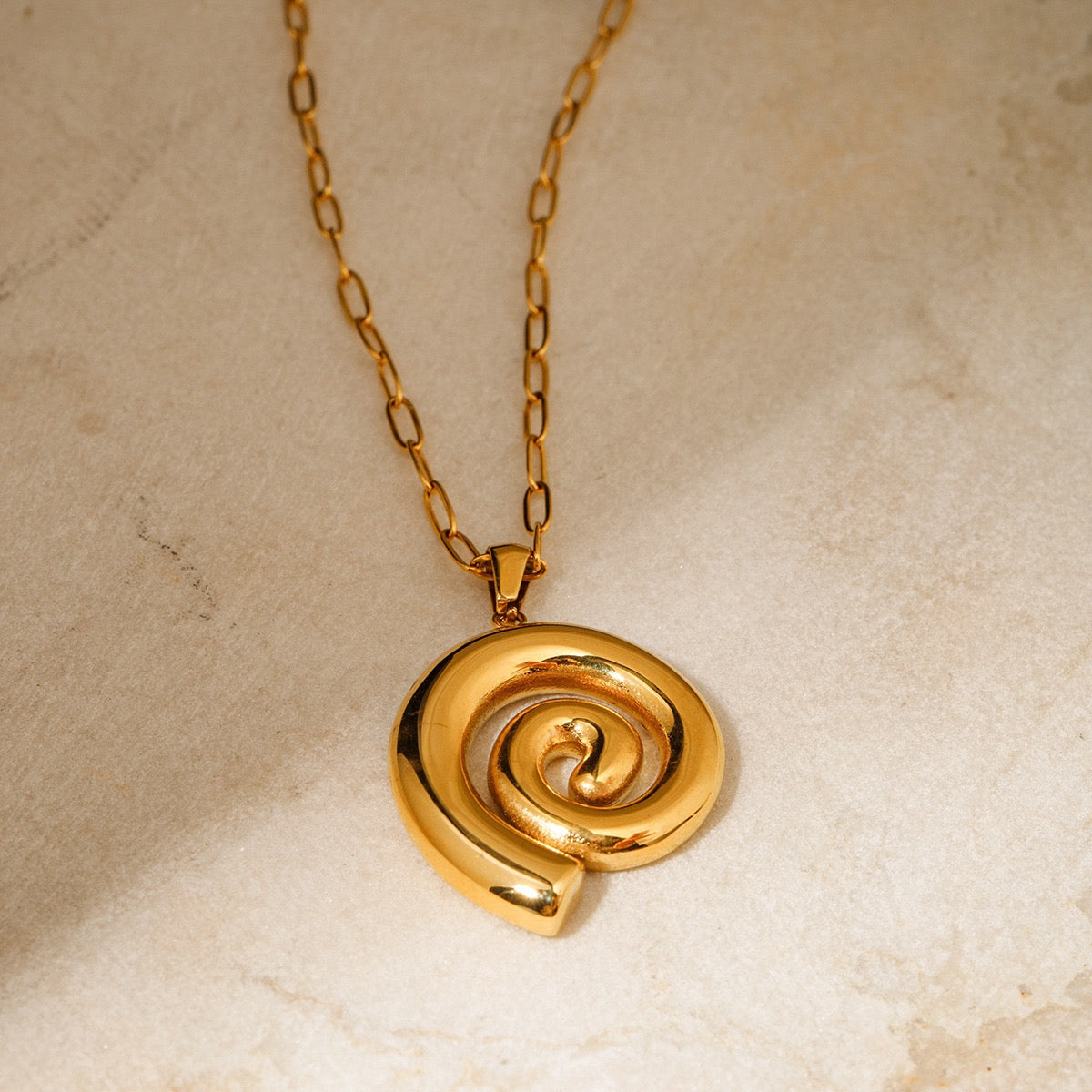 Three swirls earrings necklace collections