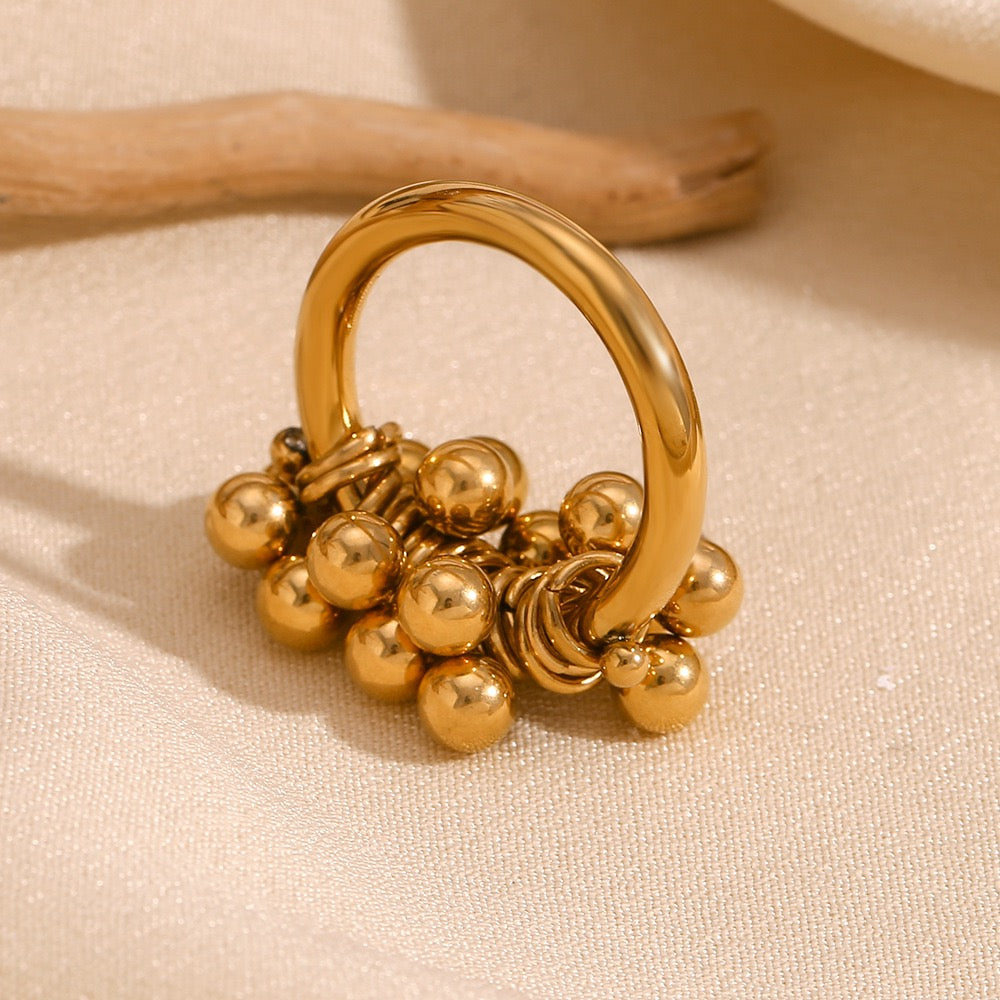 Pompom beads rings