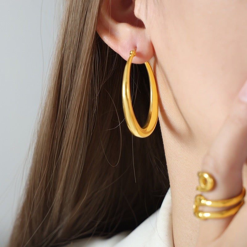 Kito hoop earrings