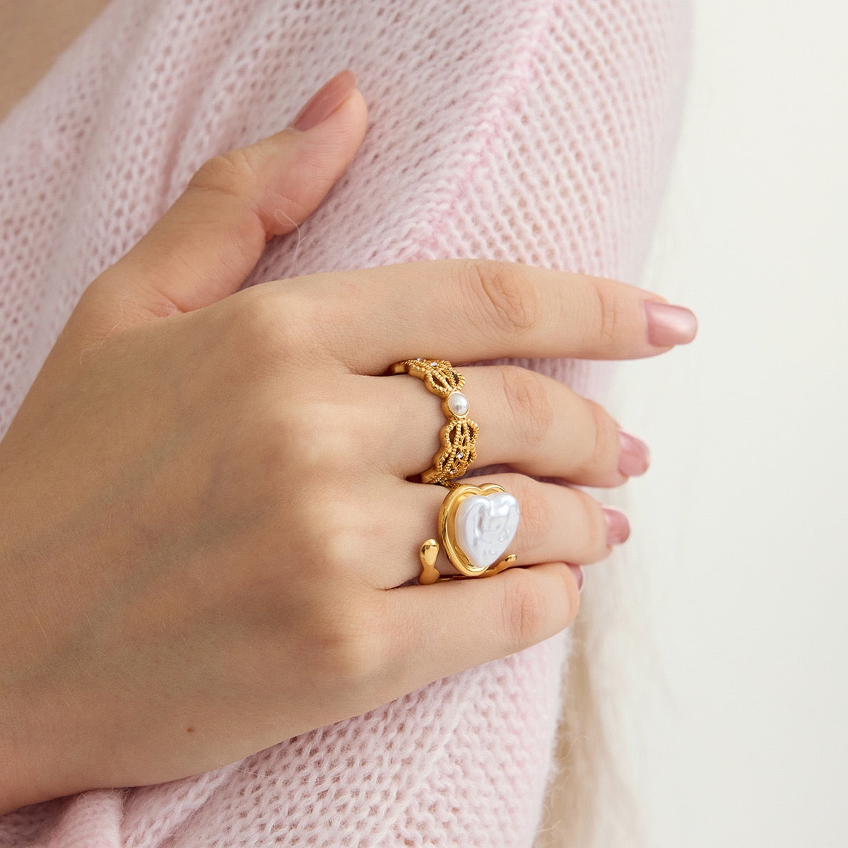 Pearl Heart Ribbon Ring – Gold Tone Statement Ring