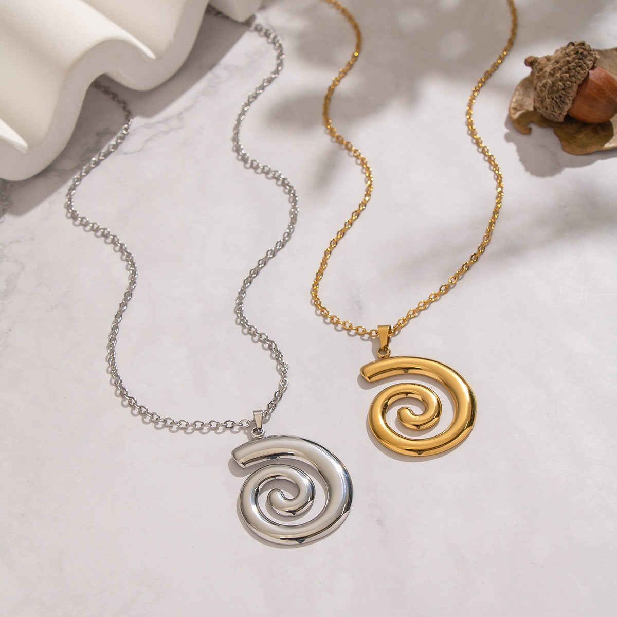 Three swirls earrings necklace collections