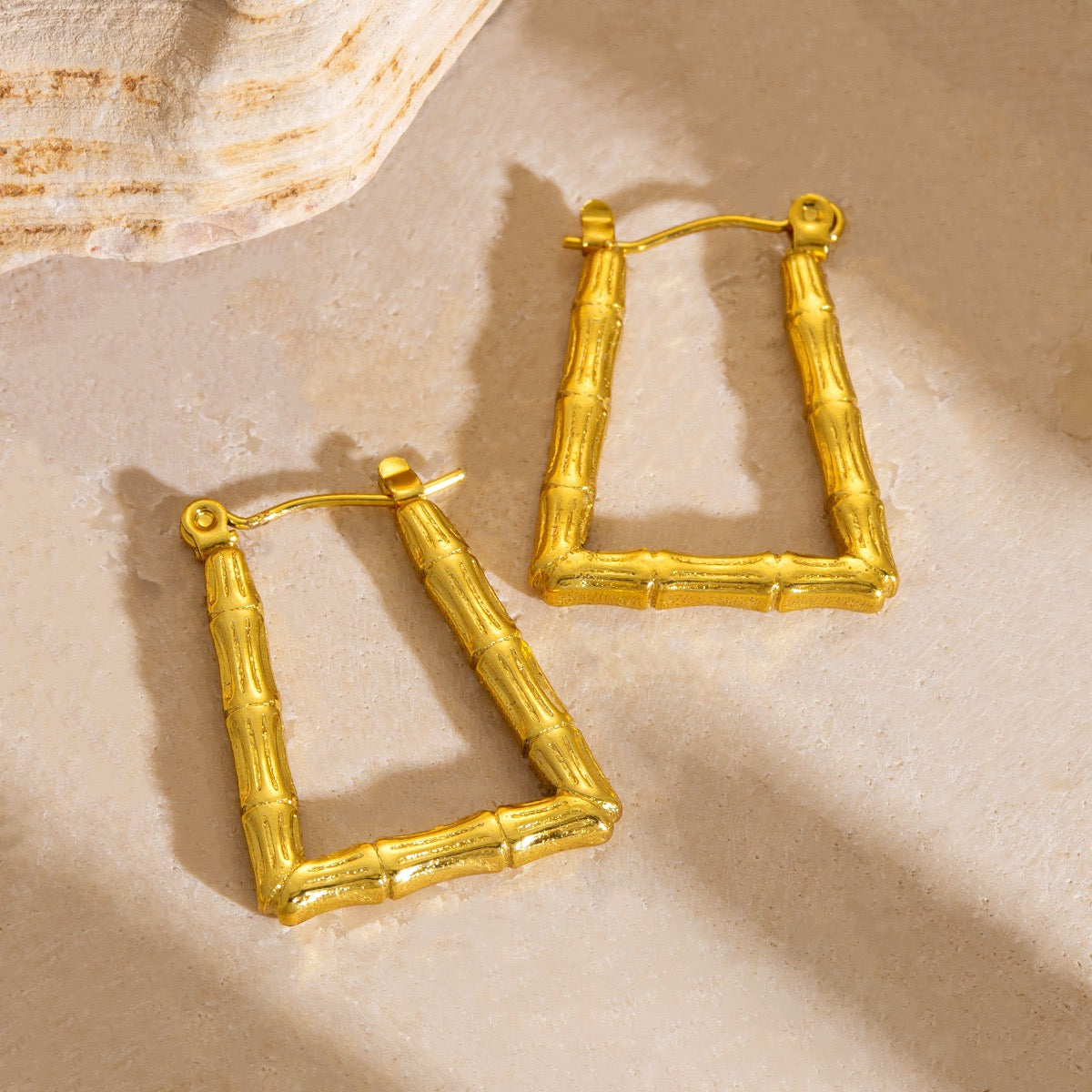 Lava square hoops