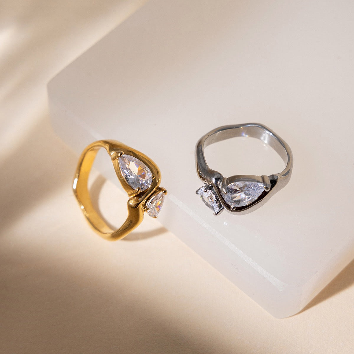 Valentina Twin Zirconia Ring