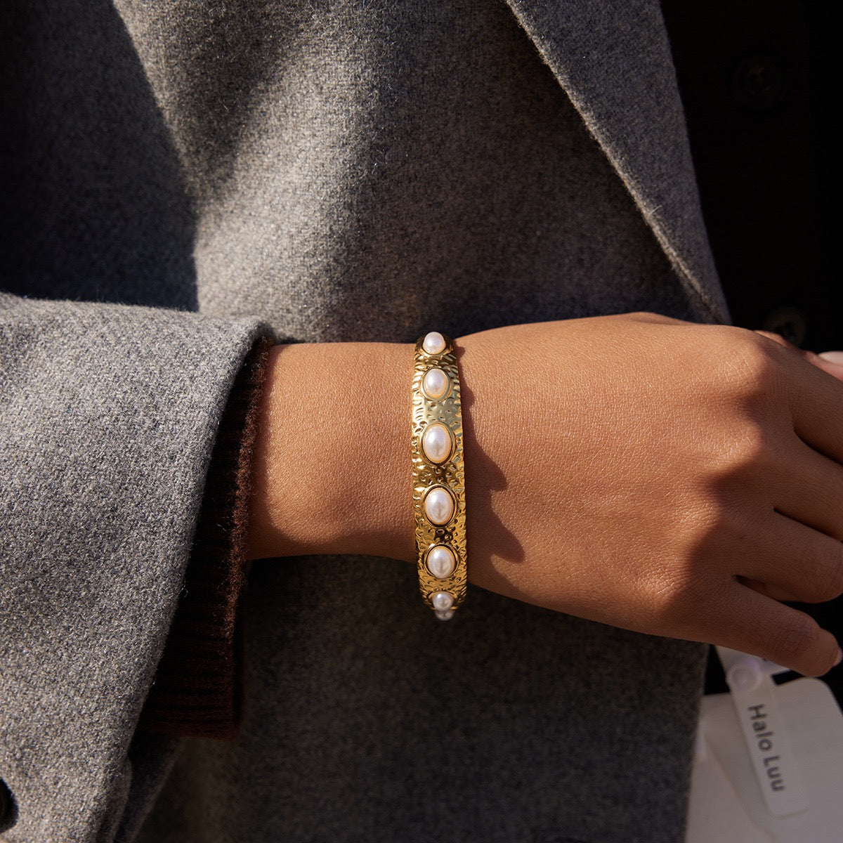Pearly open bangle
