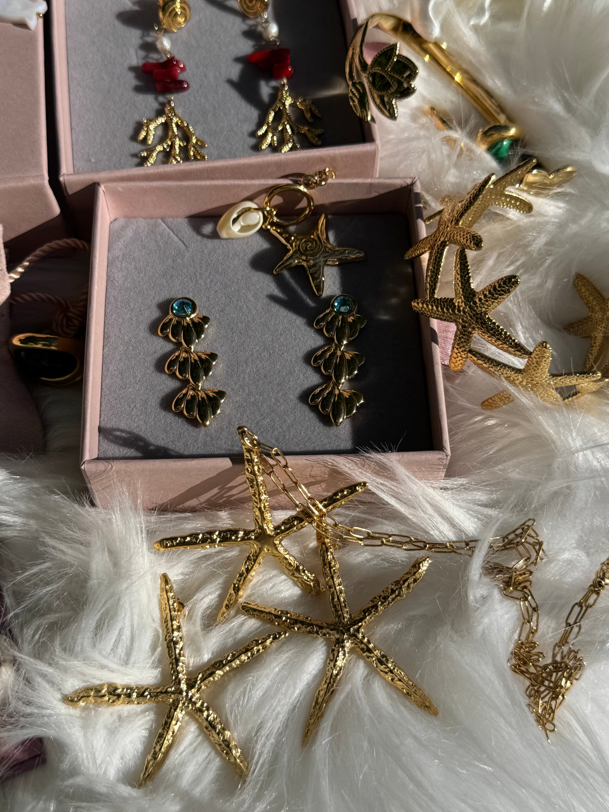Pink starfish charm necklace