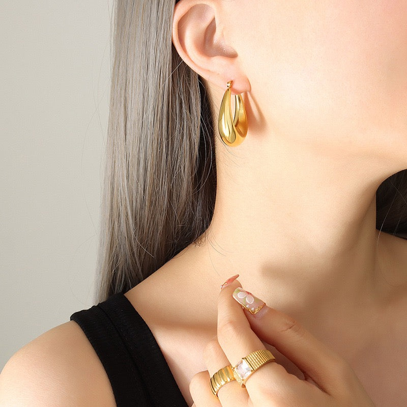 Waterfall chubby hoops earrings
