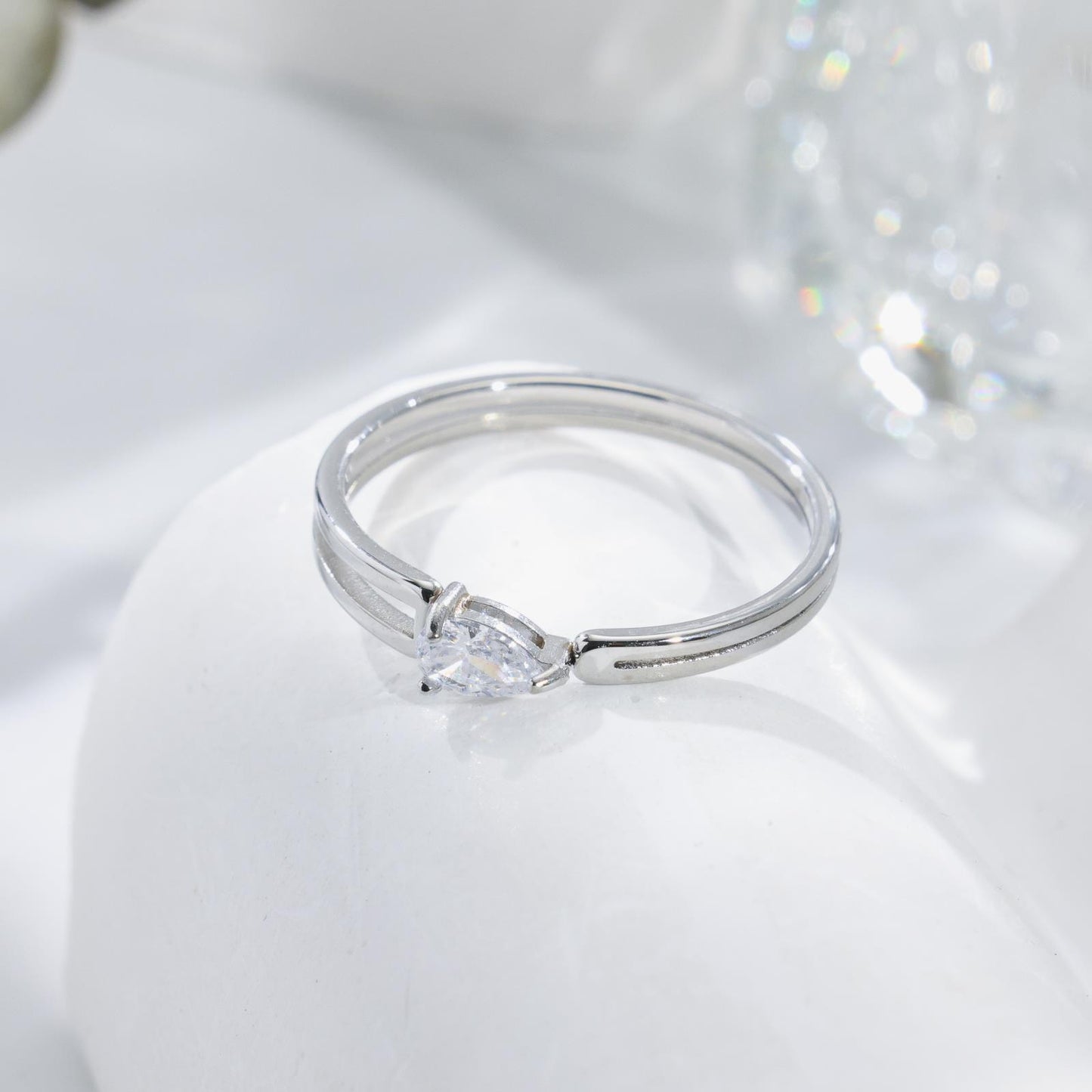 Dainty rock knots rings
