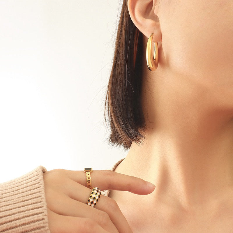 Classic shaped hoops